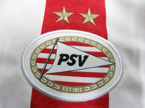 18/19　PSV　ホーム (赤白)　アンブロ製