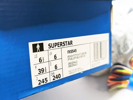 【送料無料】 アディダス・オリジナルス SuperStar スーパースター 白 マルチカラーシューレース付　adidas