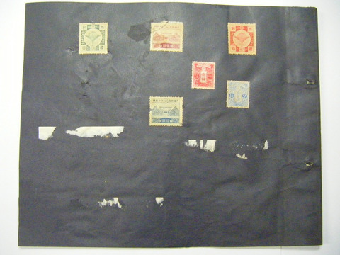 大正 昭和初 戦前「未使用 含む 切手 ８２枚 貼り込み帳」中国 切手１枚入り・