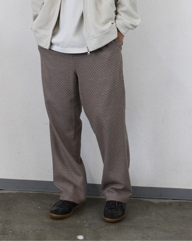 【LiSS】REPEATING PATTERN STRAIGHT PANTS