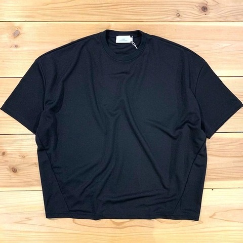 【LiSS】BACK TUCK DESIGN CUT＆SEWN