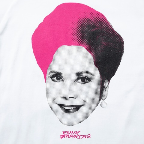 【PUNK DRUNKERSxデヴィ・スカルノ】カラフルヘアー夫人TEE