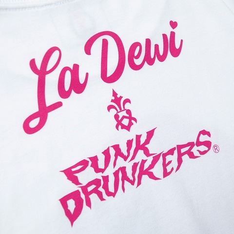 【PUNK DRUNKERSxデヴィ・スカルノ】カラフルヘアー夫人TEE