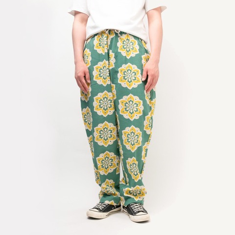 【HAVE A GRATEFUL DAY】AMPLE EASY PANTS