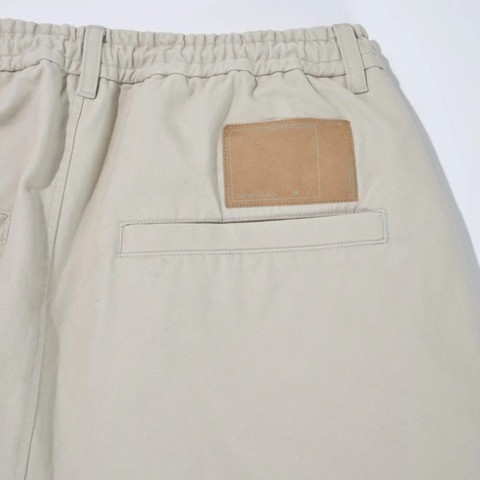 【SUPERTHANKS】Pigment dyed Twill side-tuck shorts
