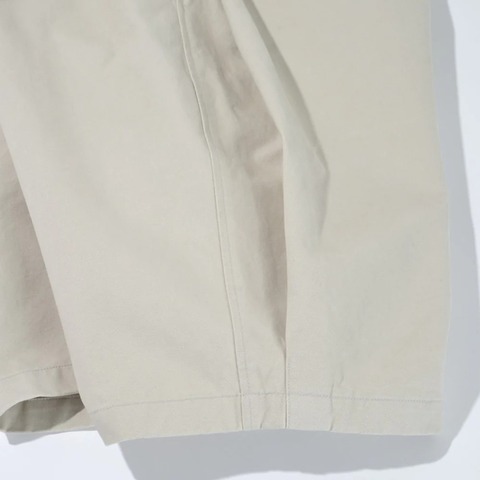 【SUPERTHANKS】Pigment dyed Twill side-tuck shorts