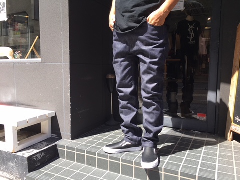 【MAGIC NUMBER】 SLIM TAPERED RAW