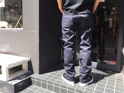 【MAGIC NUMBER】 SLIM TAPERED RAW