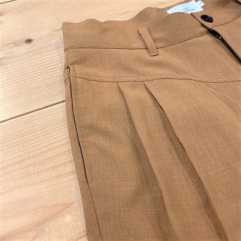 【LiSS】TAPERED CROPPED PANTS