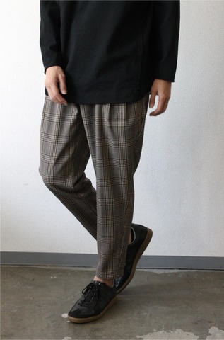 【LiSS】STRETCH TAPERED CROPPED PANTS