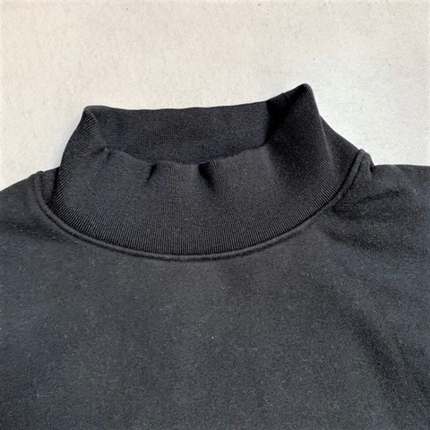 【LiSS】LIGHT WEIGHT HIGH NECK SWEAT