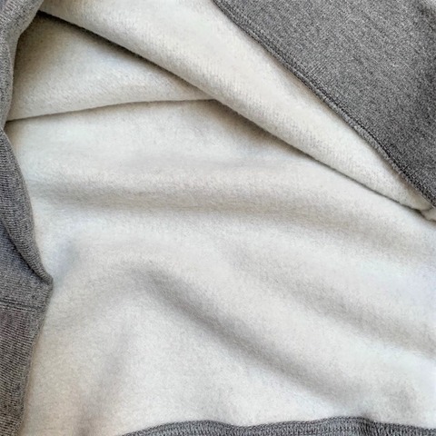 【LiSS】LIGHT WEIGHT HIGH NECK SWEAT