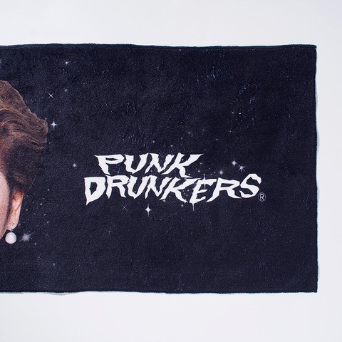 【PUNK DRUNKERSxデヴィ・スカルノ】夫人になれるハイブリットタオル