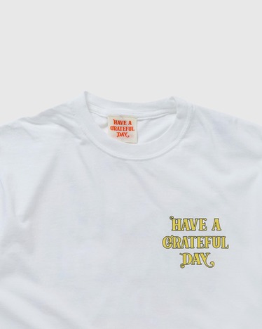 【HAVE A GRATEFUL DAY】T-SHIRT -ON THE BEACH