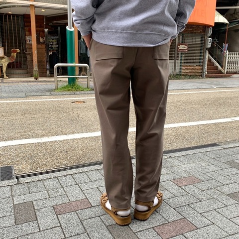 【CURLY＆Co.】PEACH GABARDINE TROUSERS