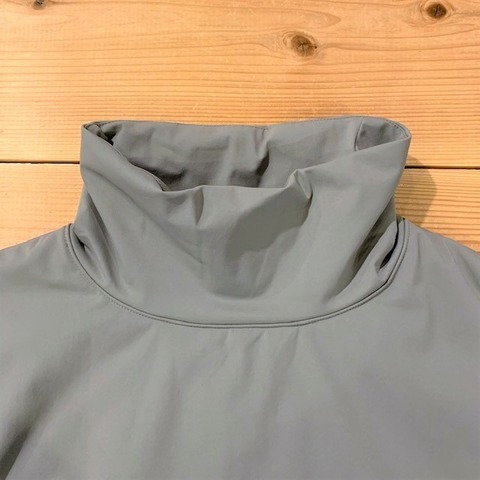 【LiSS】HIGH NECK PADDING CUT＆SEWN