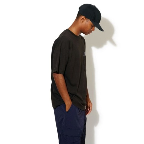 【CHARI＆CO】SCRIPT FROM POCKET TEE