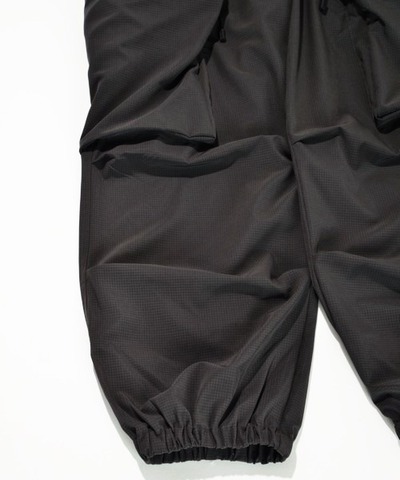 【SUPERTHANKS】BREATHABLE MESH JOG PANTS