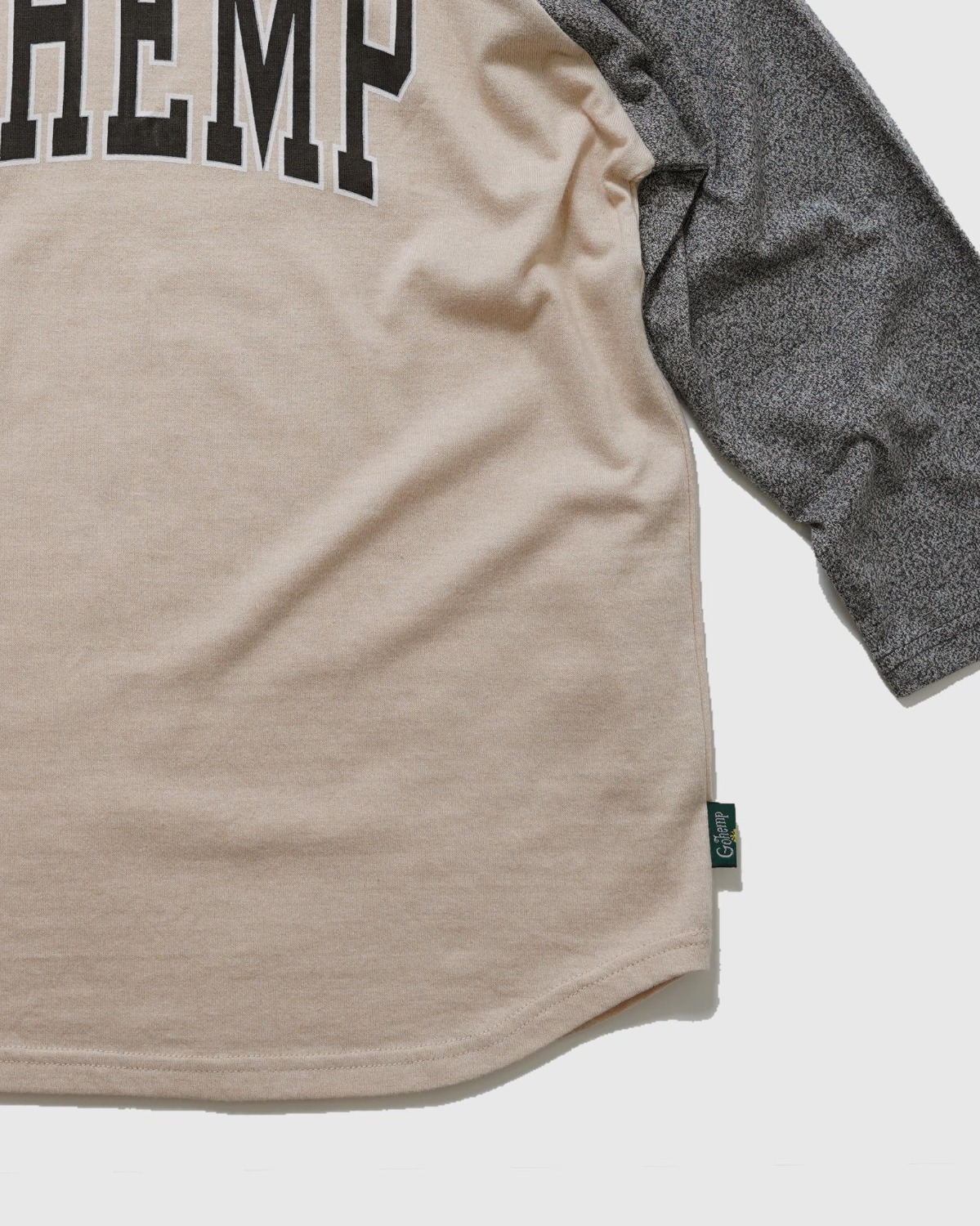 【GOHEMP】COLLAGE LOGO BASEBALL TEE