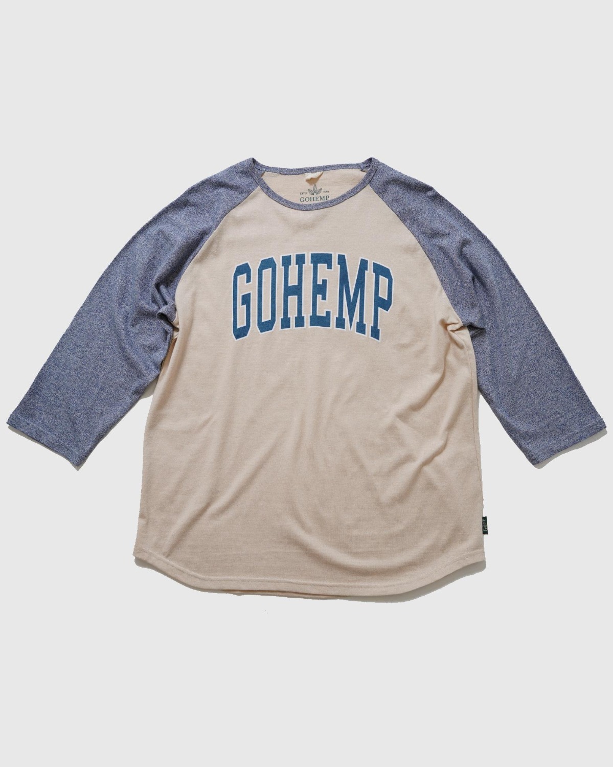 【GOHEMP】COLLAGE LOGO BASEBALL TEE