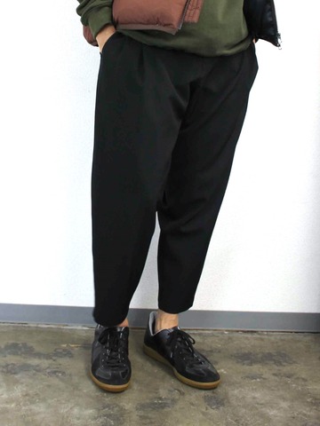 【LiSS】TAPERED CROPPED PANTS