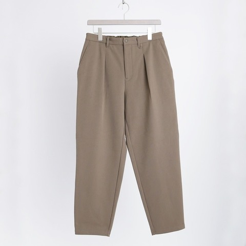 【CURLY＆Co.】HEAT PERFORMA® TAPERED TROUSERS