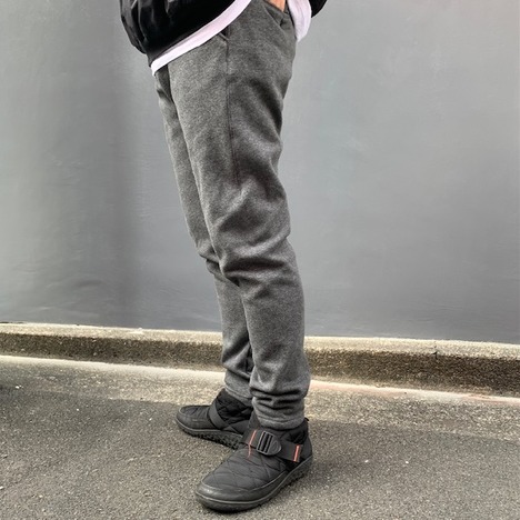【LiSS】BRUSHED BACK TAPERED PANTS