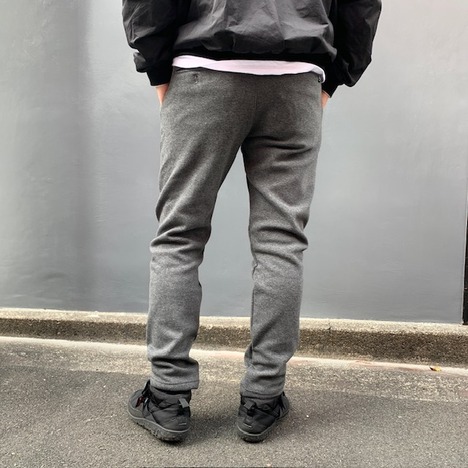 【LiSS】BRUSHED BACK TAPERED PANTS