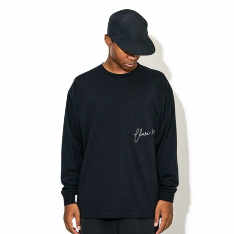 【CHARI＆CO】EMBROIDERY SCRIPT ON PKT L/S TEE