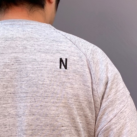 【HARLEM BLUES】N LOGO PKT C/N SWEAT