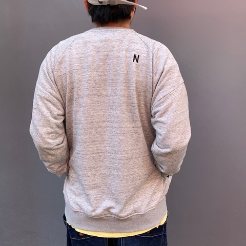 【HARLEM BLUES】N LOGO PKT C/N SWEAT