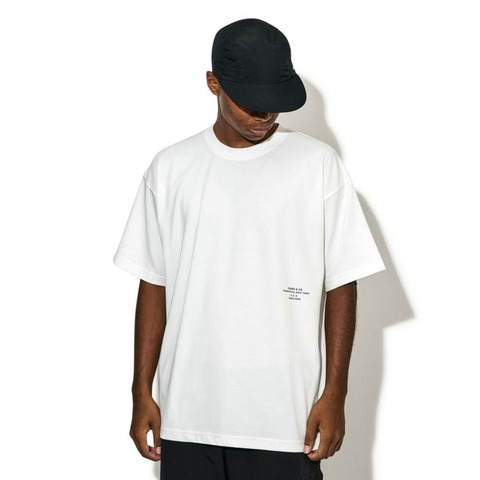 【CHARI＆CO】LOCATION LOGO WHITEOUT COOLER TEE