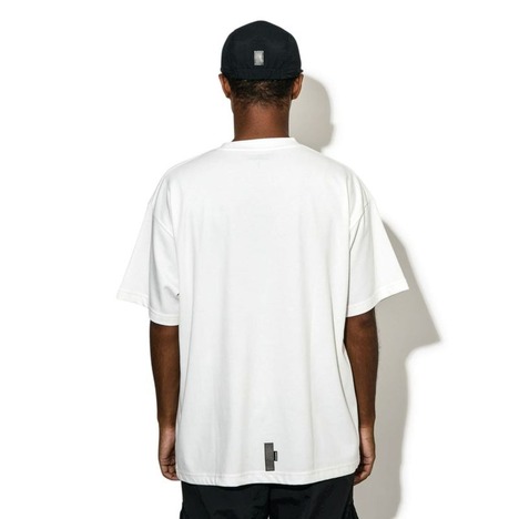【CHARI＆CO】LOCATION LOGO WHITEOUT COOLER TEE