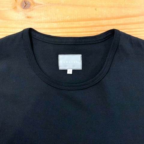 【CURLY＆Co.】TRIPLE STITCHED S/S TEE