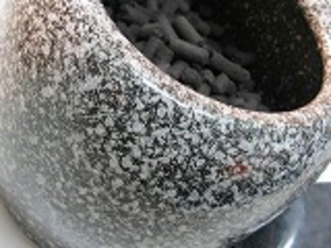 竹加熱活製炭500ｇと信楽手火鉢セット--Ｃ
