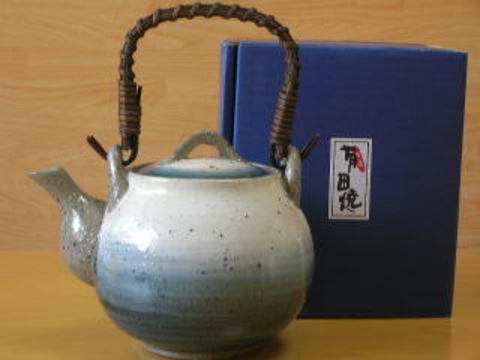 粉引淡彩釉土瓶