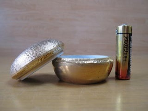 波佐見焼　重山陶器　マカロン金彩丸珍味入れ