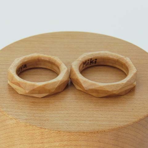 婚約指輪　木の指輪